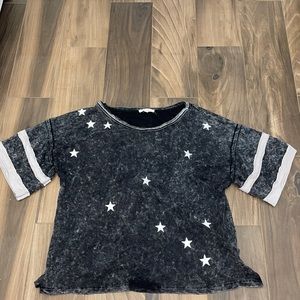 Gray star T-shirt